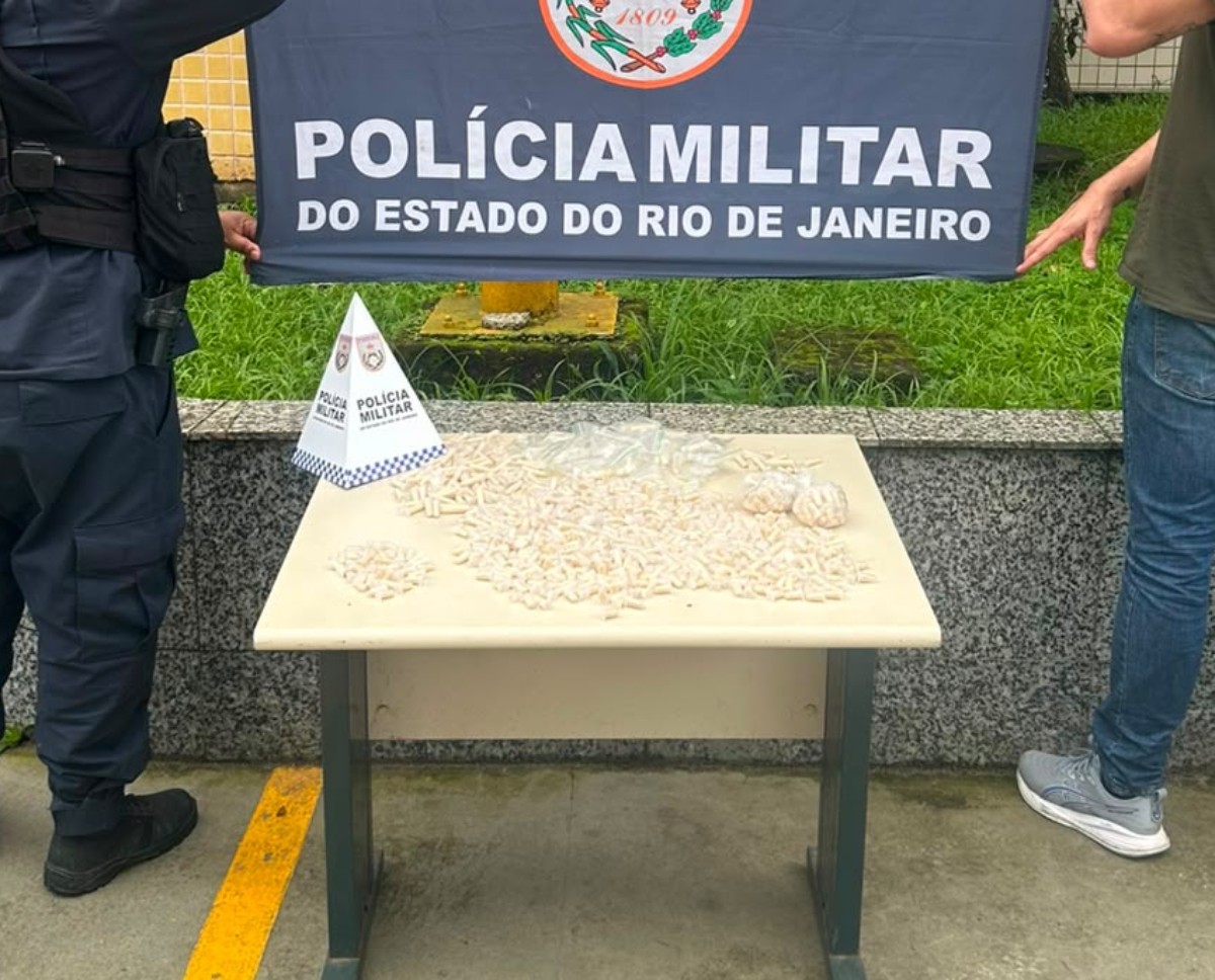 Mais de 800 cápsulas de cocaína são apreendidas em Paraty