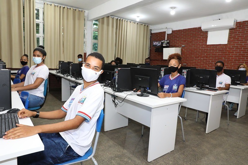 Governo divulga 1.624 vagas temporárias para educadores na Bahia; confira oportunidades