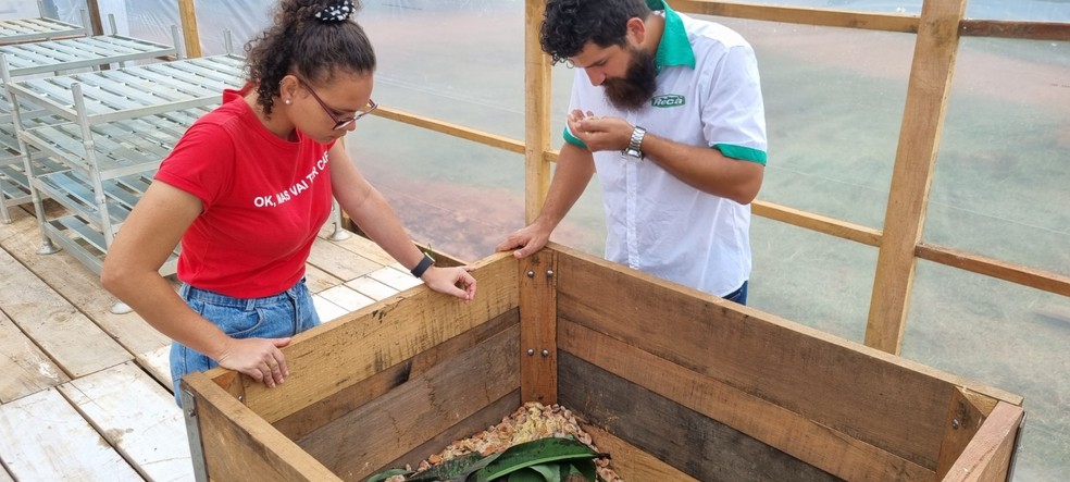 Alunos da Ufac junto com cooperativa, conseguiram chegar a um resultando importante para a pesquisa — Foto: Arquivo pessoal