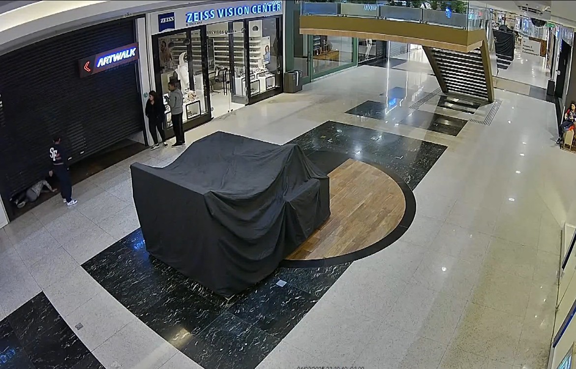 VÍDEO: Mulher grávida e filha adolescente são presas ao furtar shopping em SP