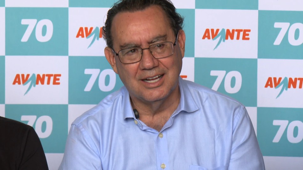 Augusto Cury no primeiro dia oficial da campanha eleitoral à Presidência da República — Foto: Reprodução/TV Globo