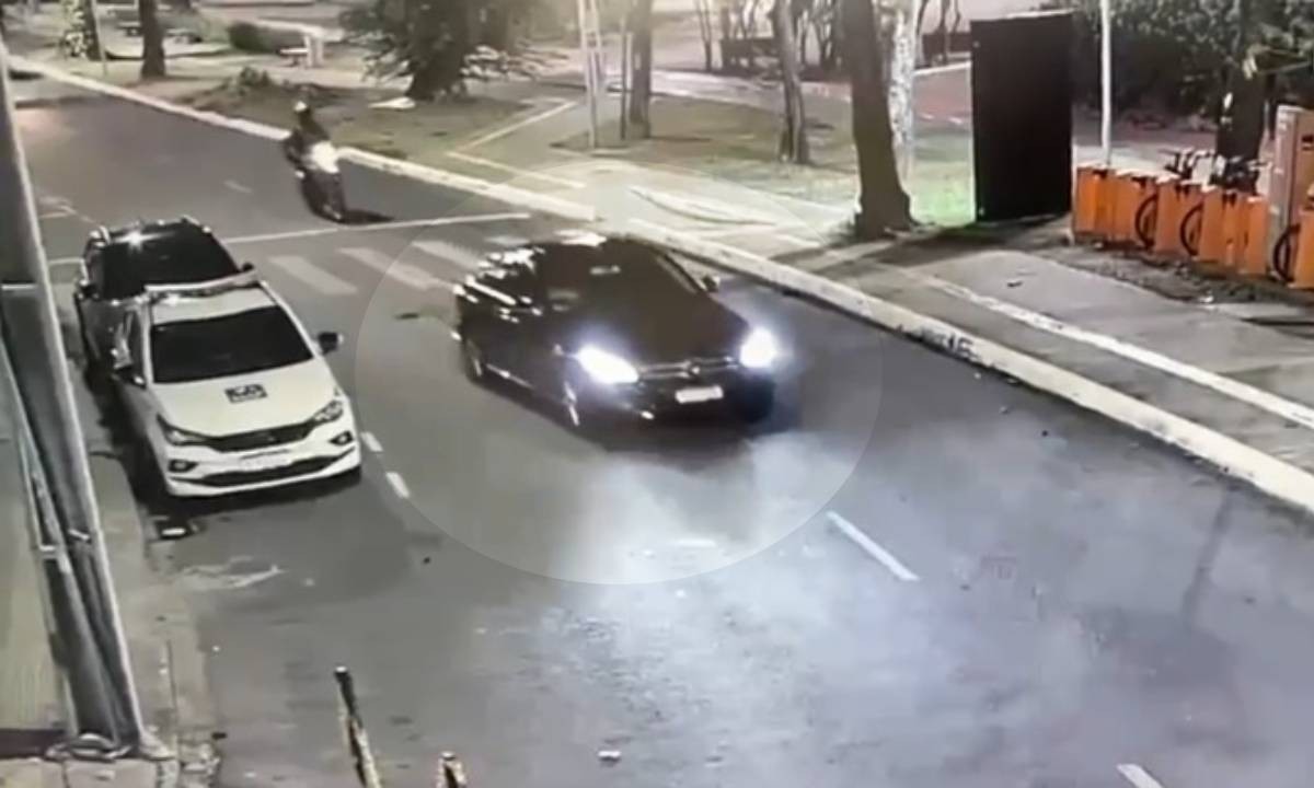 VÍDEO: Homem é preso suspeito de roubar celulares com carro de luxo em Salvador