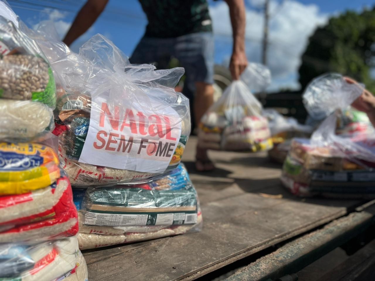 'Natal Sem Fome' distribui cestas básicas e deve atender mais de 7 mil famílias em Roraima