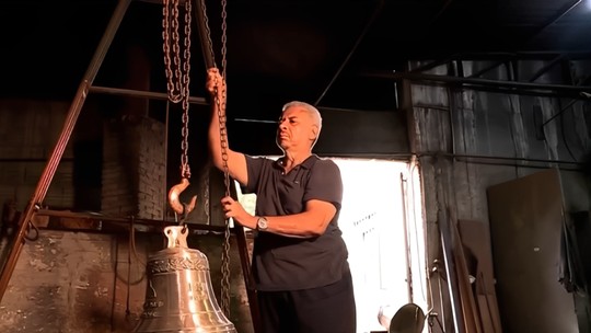 Artesão que produziu 11 mil sinos com técnica secular italiana sonha chegar ao Santuário Nacional de Nossa Senhora Aparecida