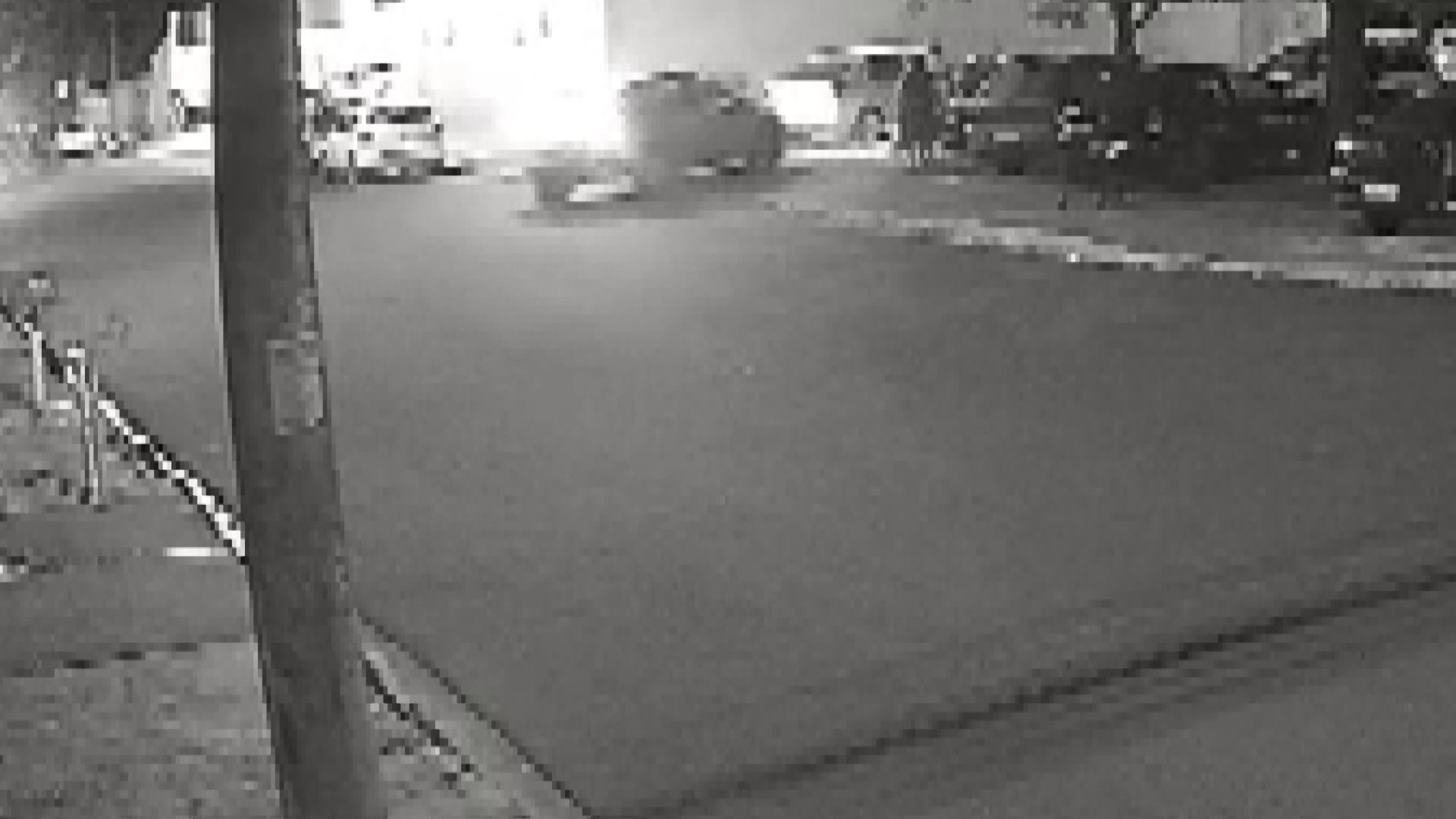 Ladrão desiste de levar carro ao se deparar com adolescente e de deixar veículo 'morrer' no meio da rua em SP