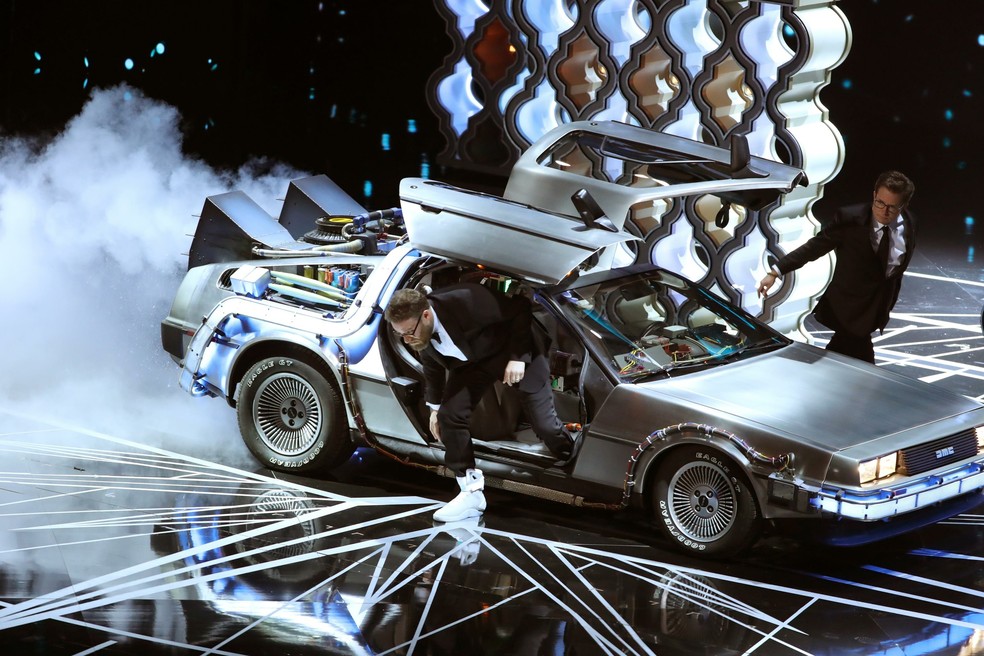 Rocket League ganha carro DeLorean do filme De Volta para o Futuro