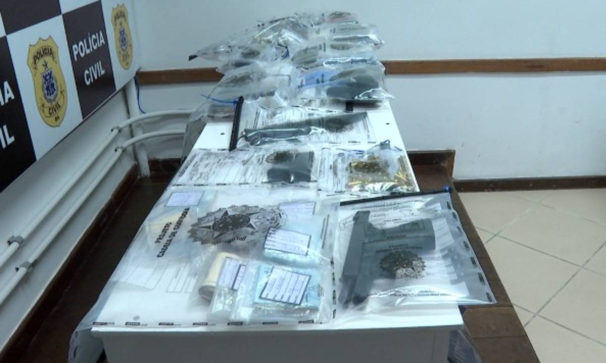 Operação contra roubo e furto de celulares apreende mais de 400 aparelhos ilegais na Bahia