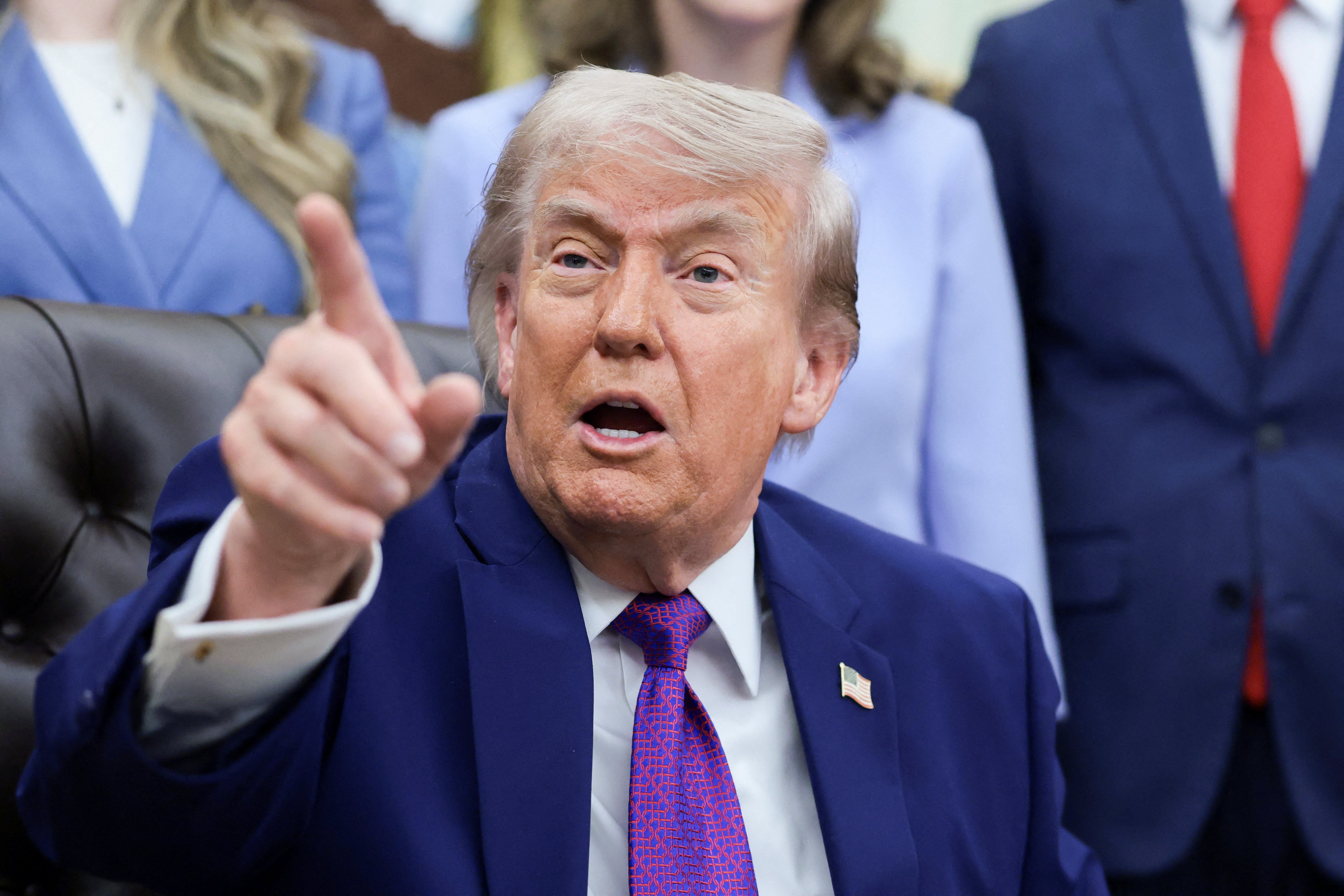 Trump diz que vai discutir Irã e Taiwan com Xi Jinping durante visita à China