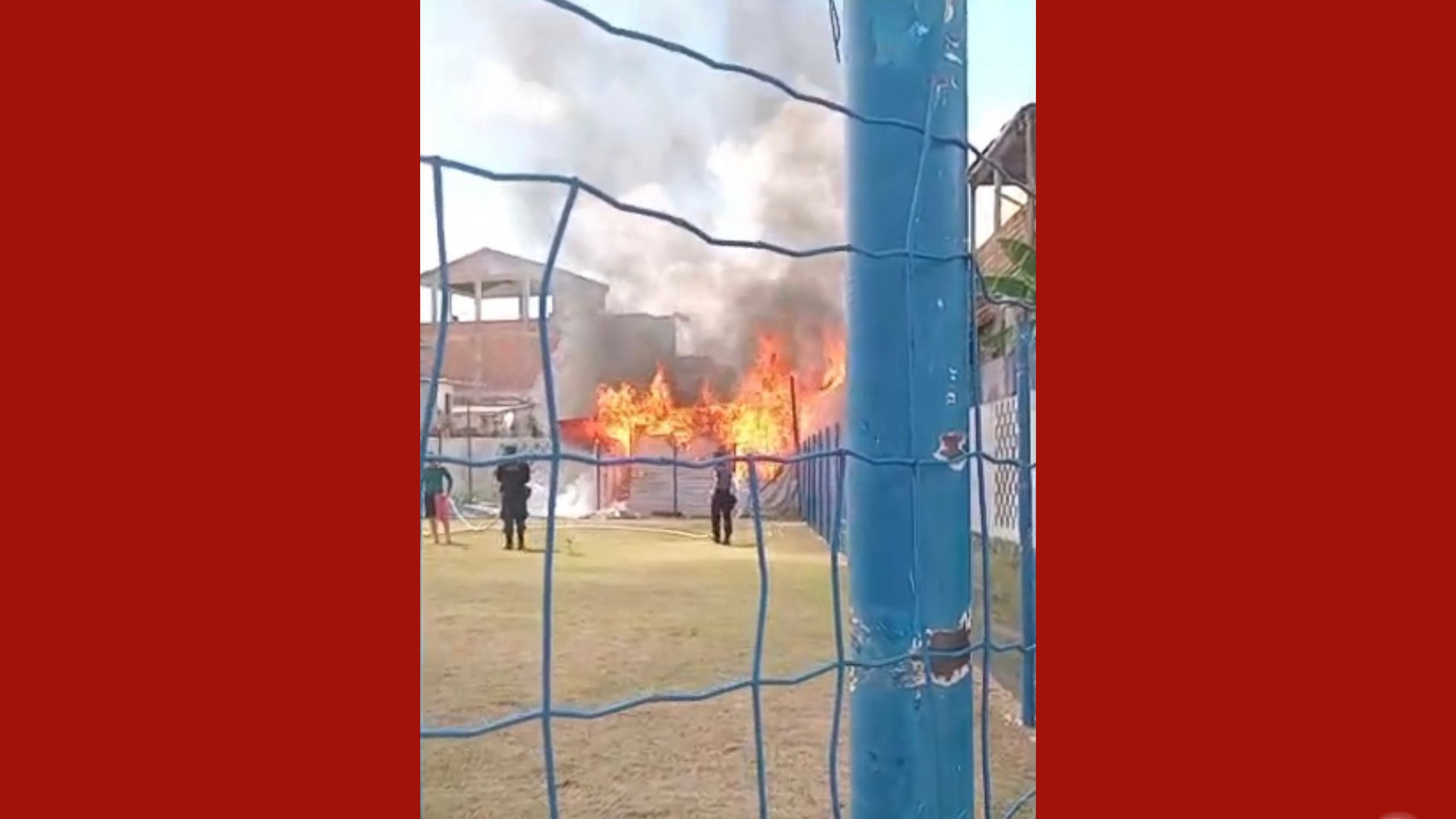 Galpão ao lado de Usina da Paz pega fogo e assusta moradores do Jurunas, em Belém