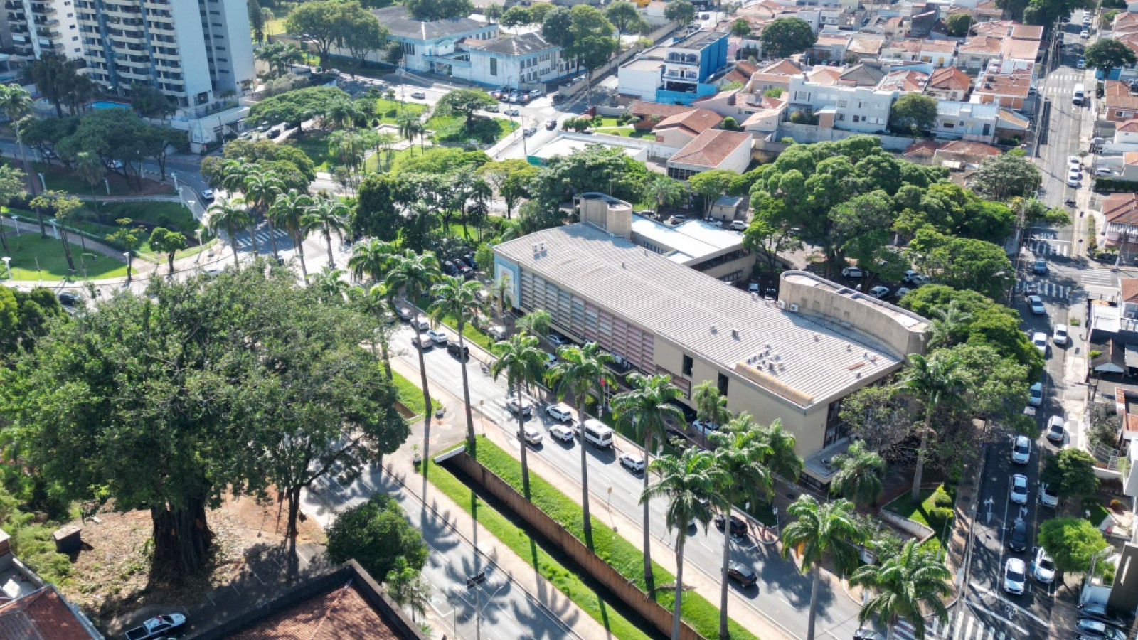 Americana fortalece investimentos com contas em dia