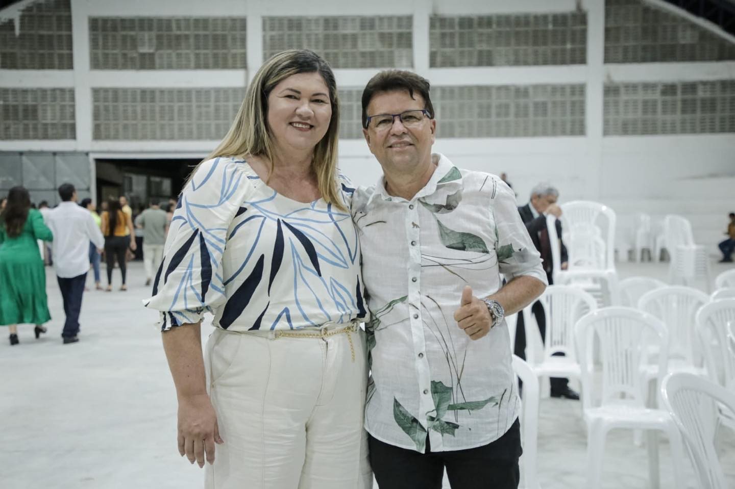 Prefeito de Salgadinho é preso em operação contra fraudes em licitação e 'rachadinha'; esposa é afastada da Câmara de Vereadores