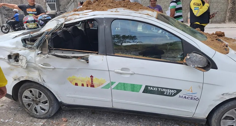 Caminhão caçamba provoca engavetamento de veículos e deixa trânsito lento na Leste-Oeste, em Maceió