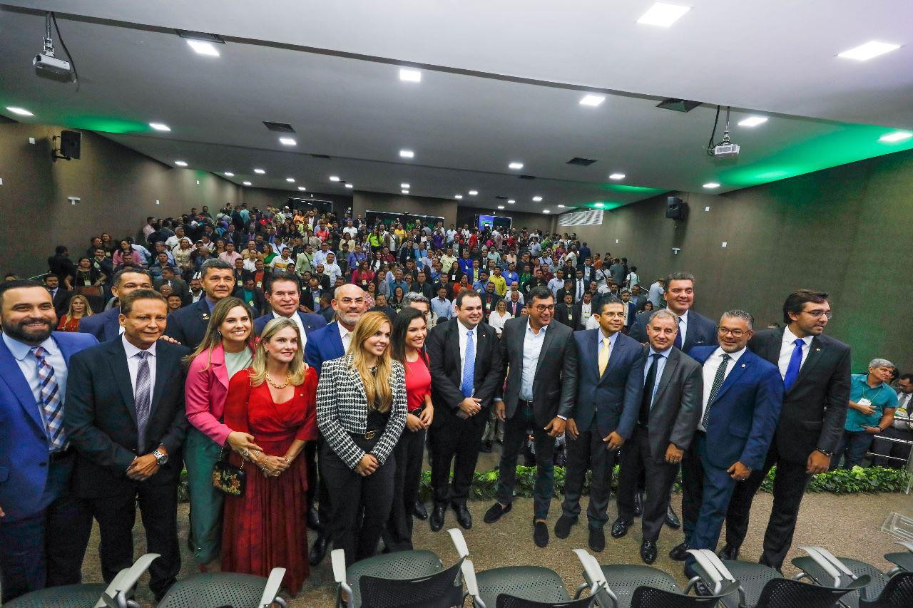 Teresa Cristina, MV Bill e mais fazem show gratuito na inauguração de sede  da Cufa em Fortaleza - Lorena Cardoso - Diário do Nordeste