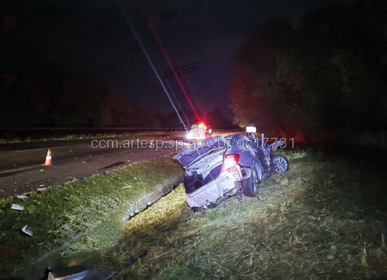 Uma pessoa morre e três ficam feridas em acidente na noite do dia 31 no interior de SP