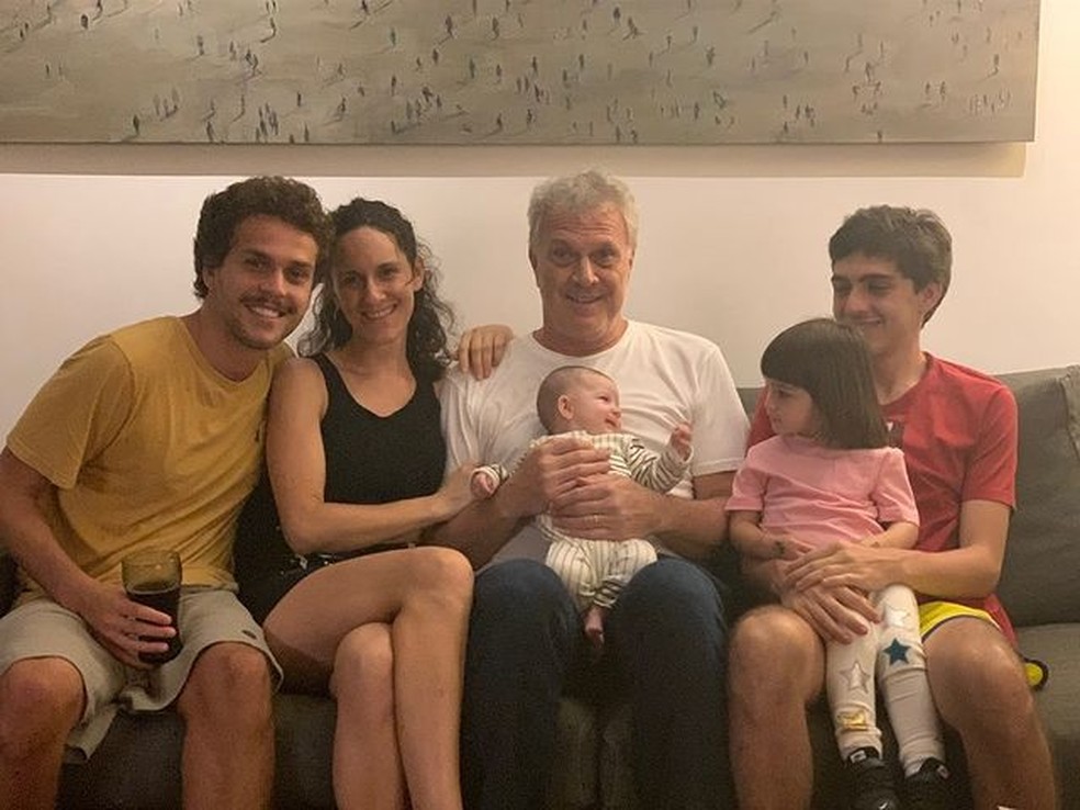 Pedro Bial com os filhos — Foto: Reprodução/Instagram