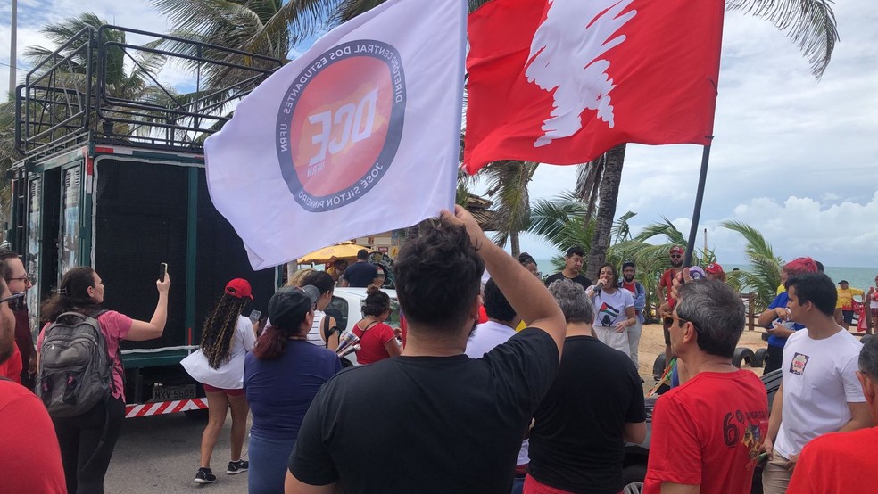 Atos aconteceram na Avenida Café Filho, em Natal — Foto: Layssa Vilela/Inter TV Cabugi