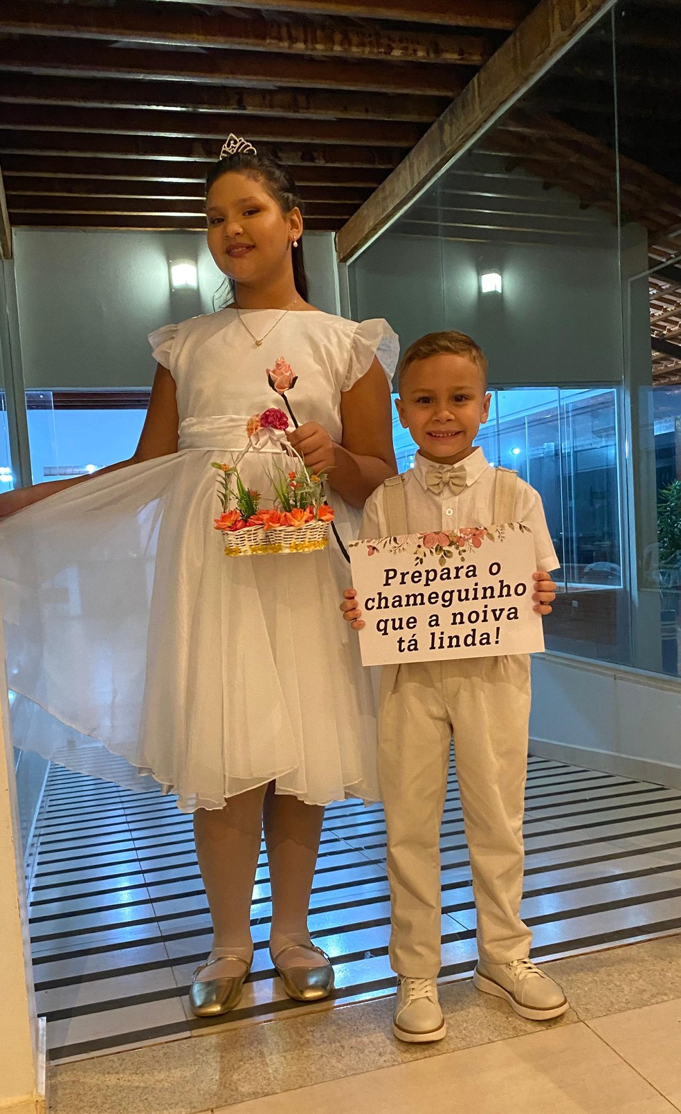 Sofia e Davi são filhos de Daigleíne e Badaró e também participaram da cerimônia de casamento — Foto: Gustavo Monteiro/Arquivo pessoal