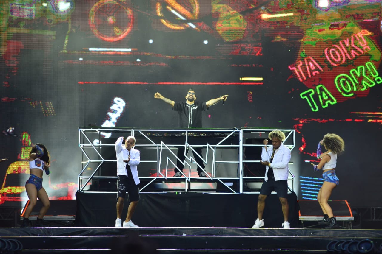Dennis Dj encerra Rodeio de Jaguariúna de manhã com funk na arena após ...