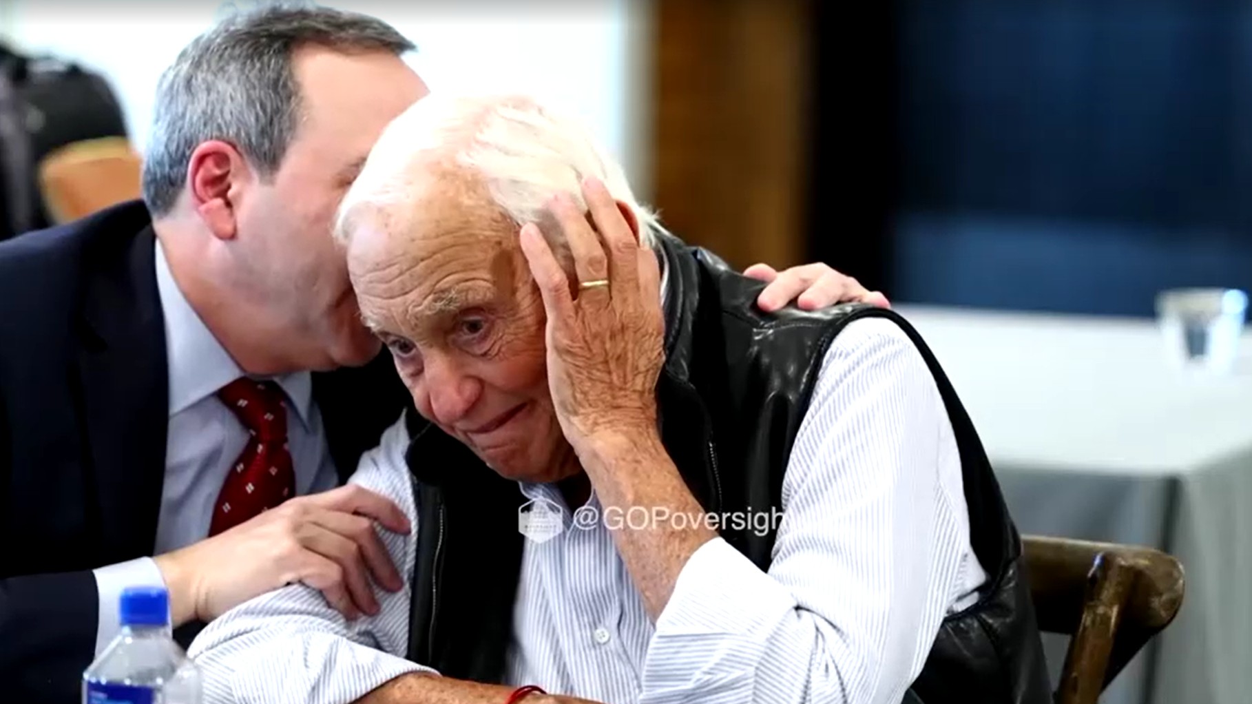 'Vou te matar': advertência de advogado a ex-CEO da Victoria's Secret vaza durante depoimento do caso Epstein