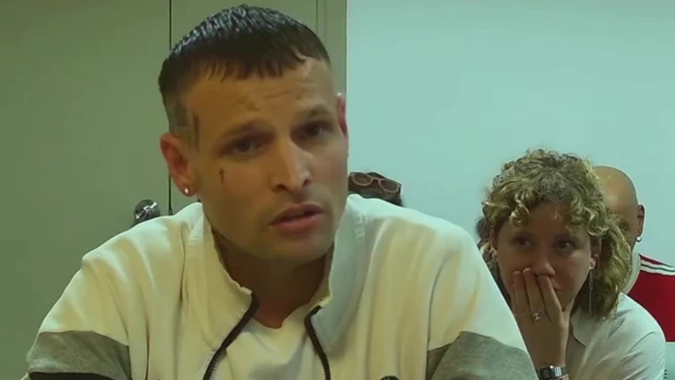 Moisés Martínez cumpre pena de 12 anos de prisão pela morte do seu pai — Foto: BBC/ASSOCIAÇÃO URUGUAIA DE IMPRENSA