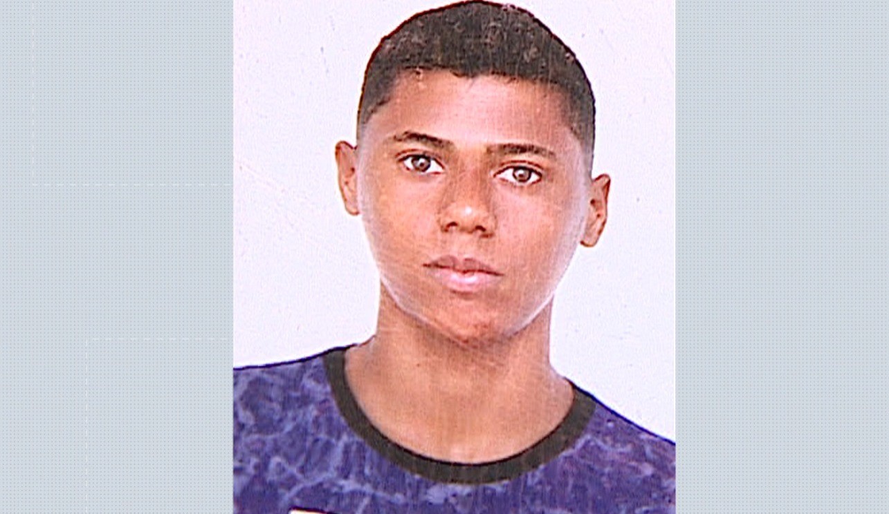 Família nega reação de jovem que morreu em abordagem policial na Praia da Caueira