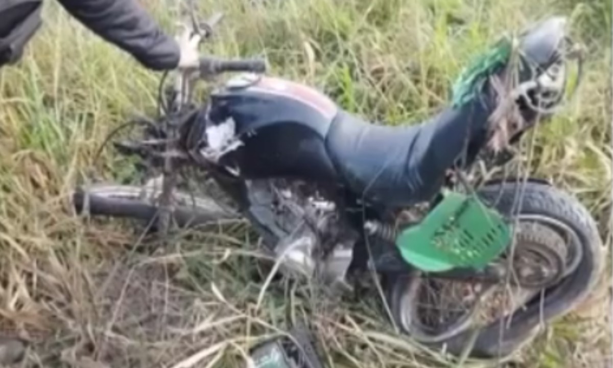 Motociclista morre após colisão com caminhonete na BR-101