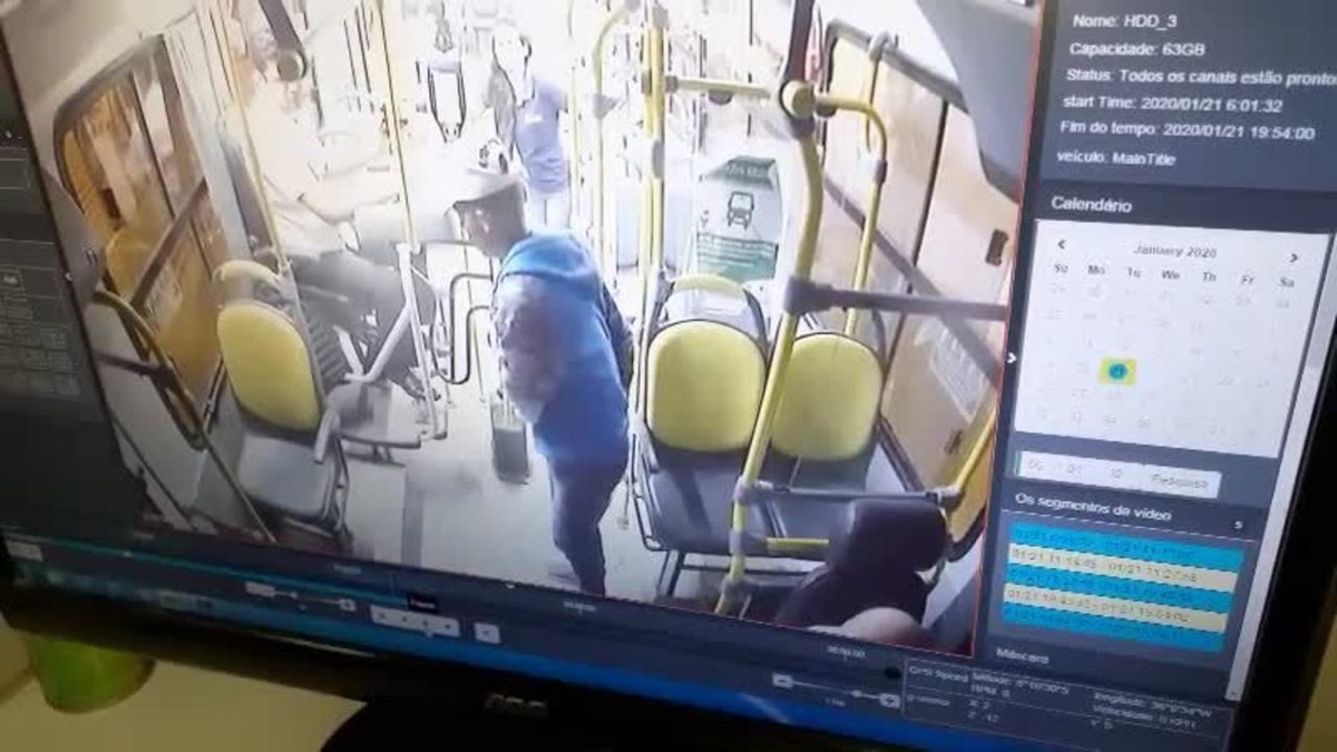 Motorista é Baleado Durante Assalto A ônibus Em Caruaru Vídeo Caruaru E Região G1