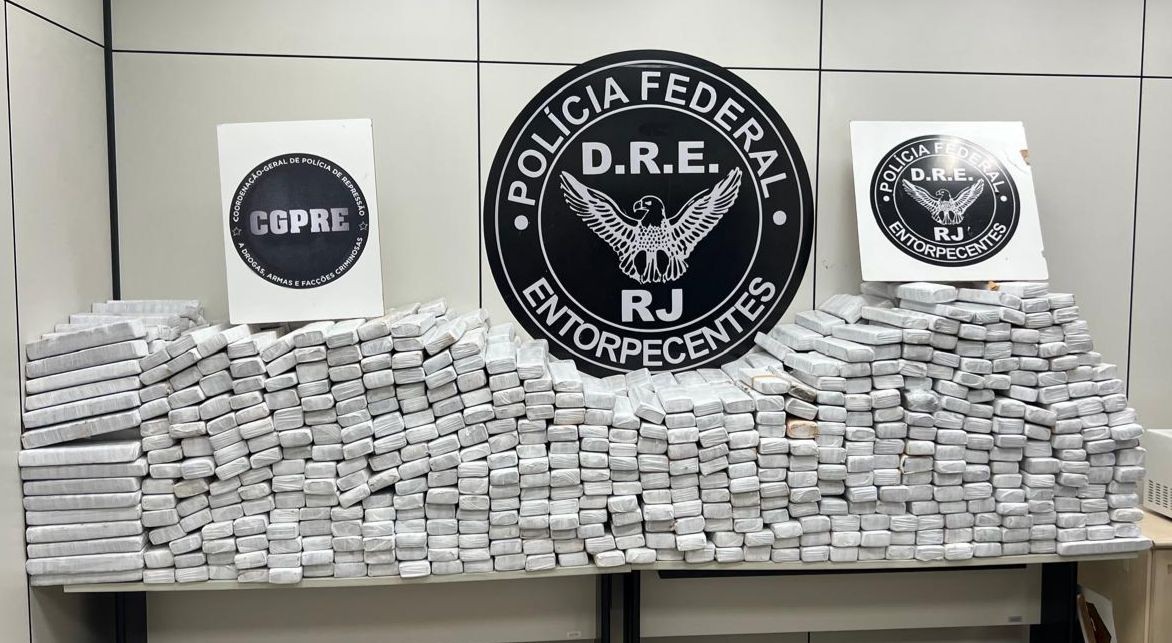 Três homens são presos com quase uma tonelada de maconha na Via Dutra, em Barra Mansa