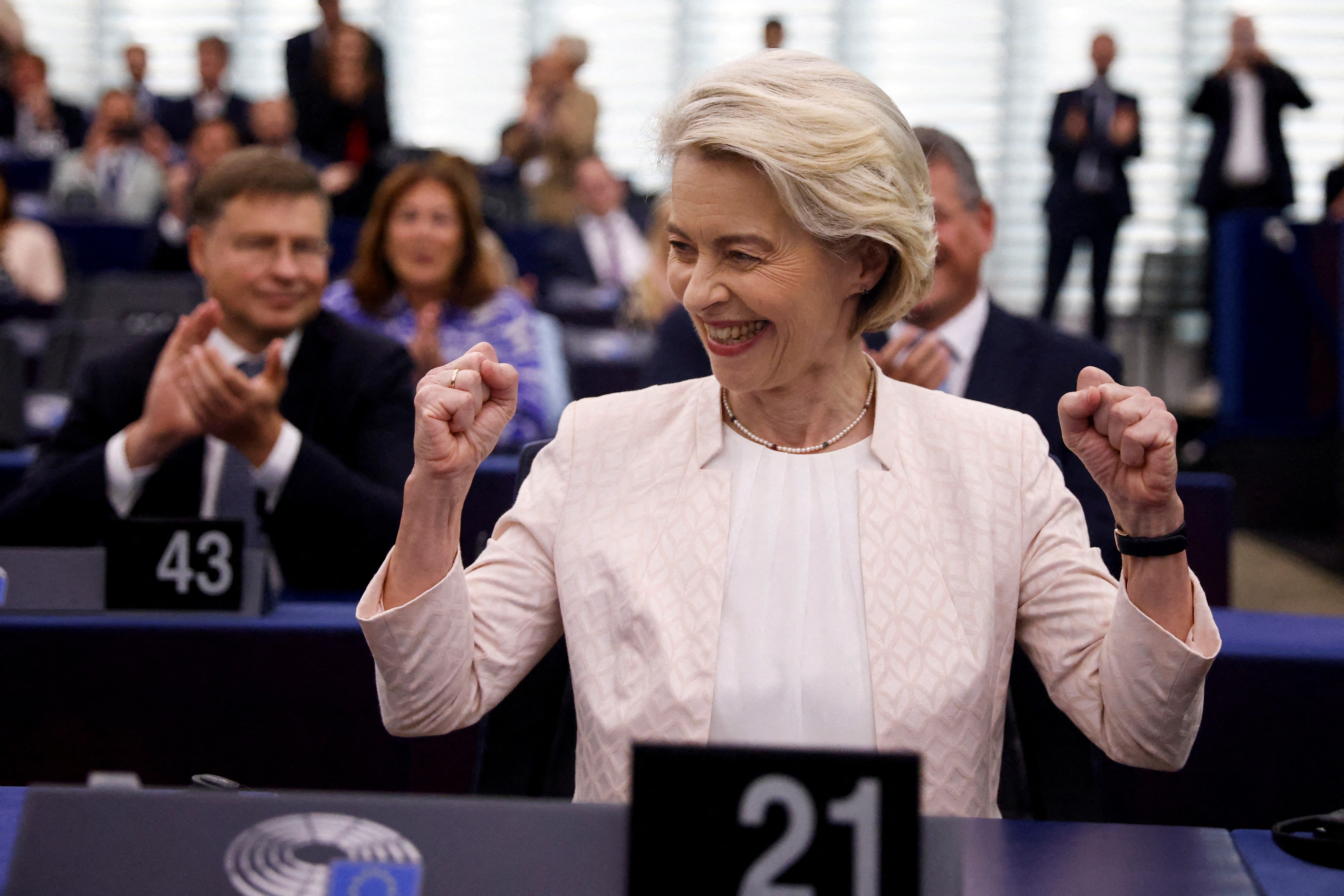 Ursula Von der Leyen é reeleita para a presidência da Comissão Europeia