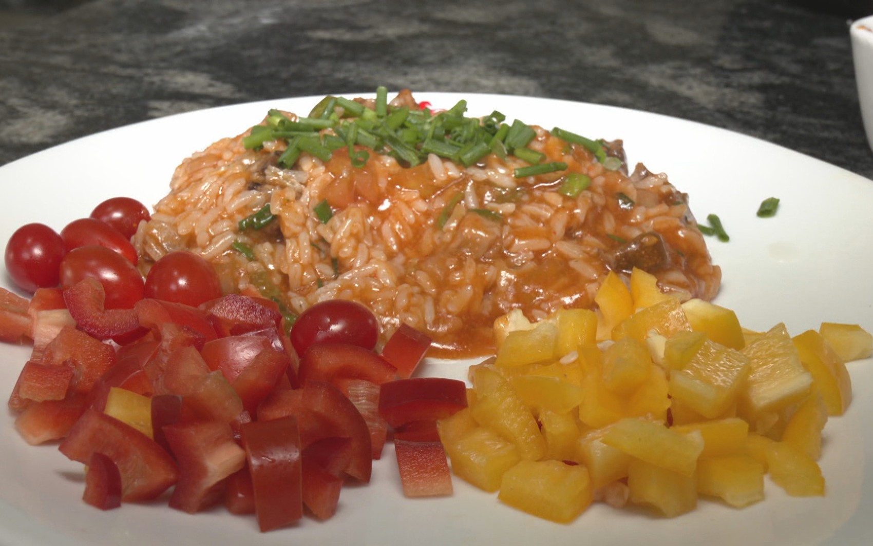 Arroz carreteiro molhadinho: Prato do Dia ensina como fazer prato que inclui carne bovina e bastante tempero