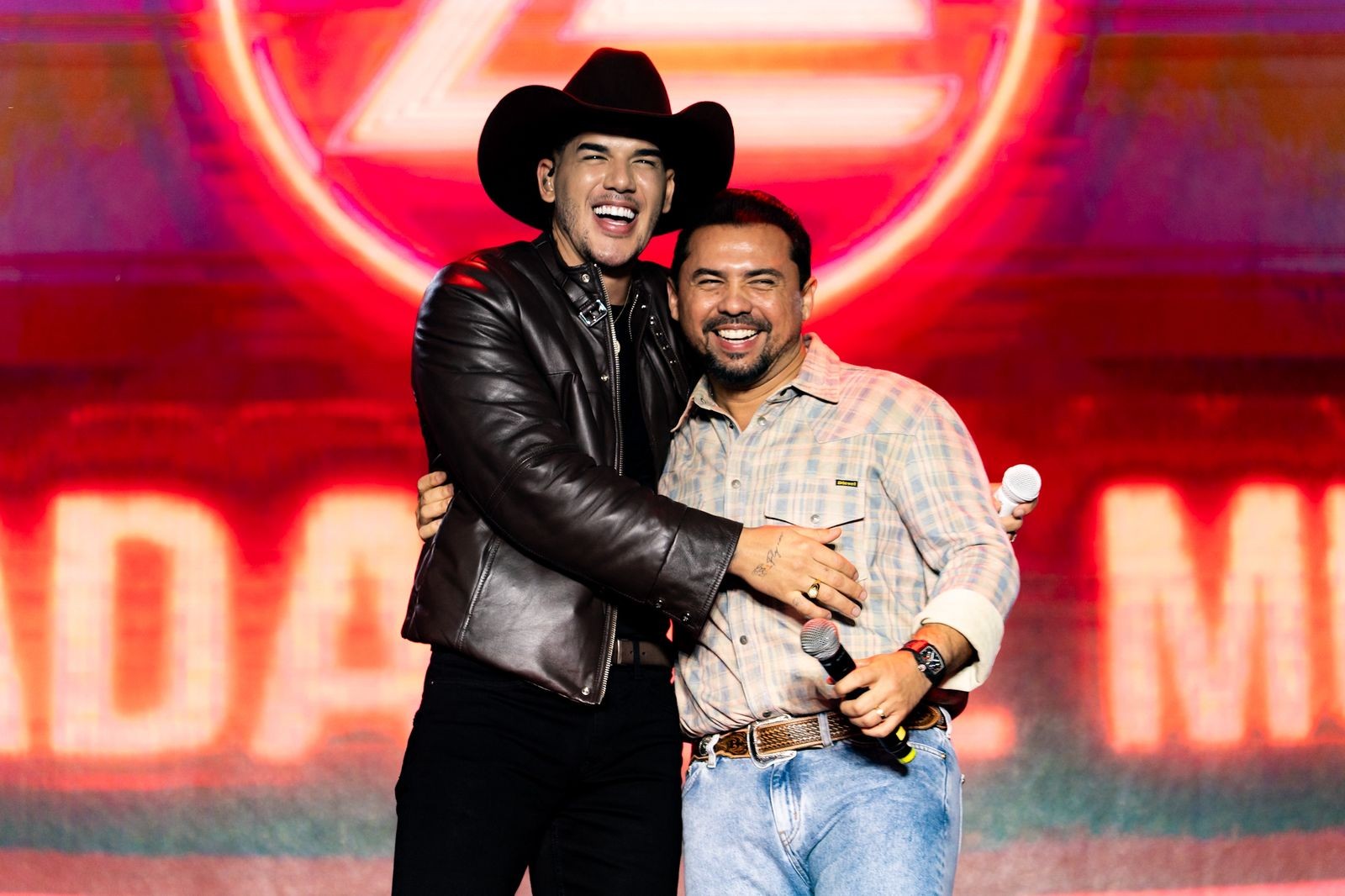 Zé Vaqueiro grava álbum audiovisual em Pernambuco com participações de Xand Avião, Wesley Safadão e Nattan