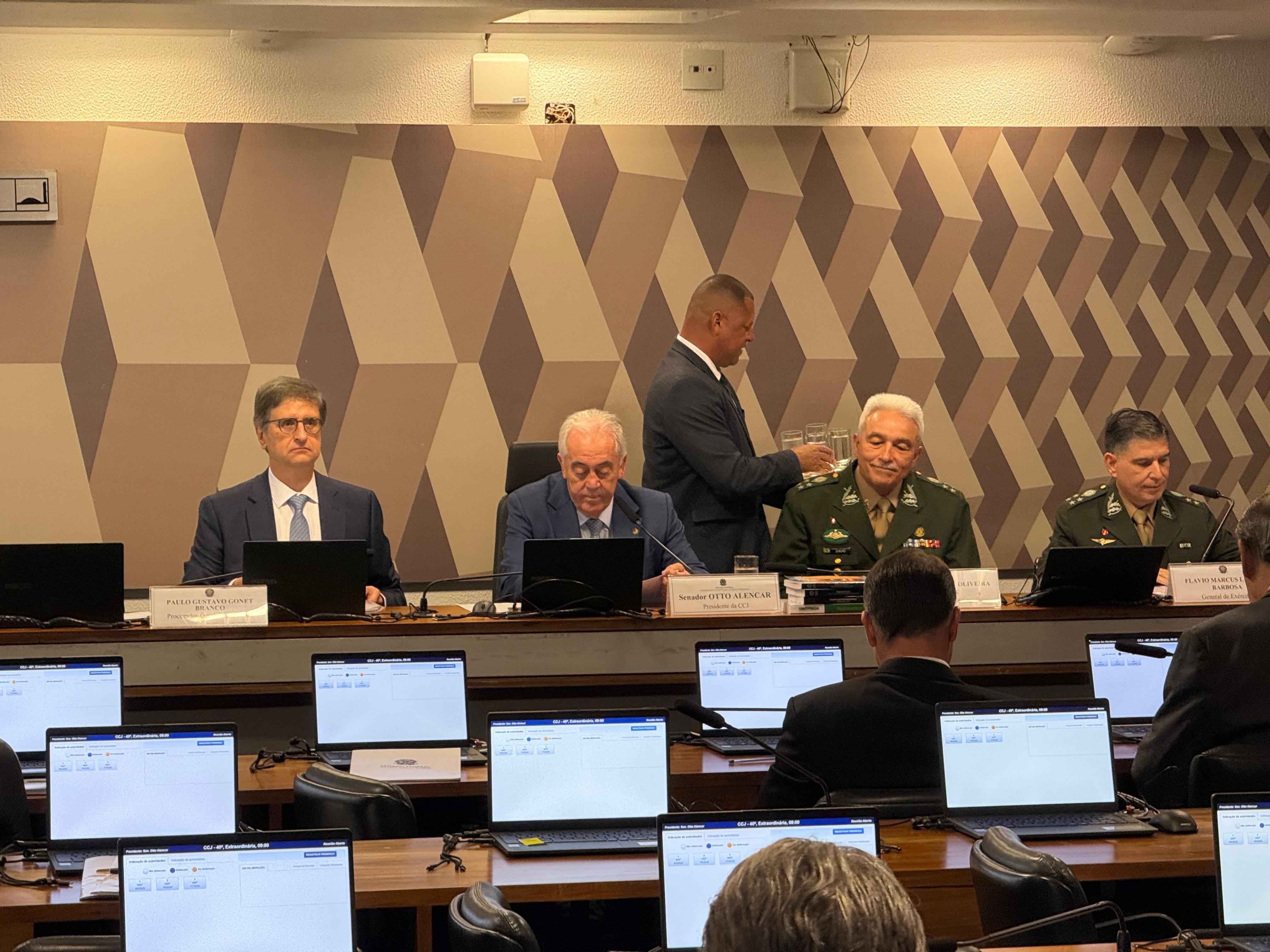 Em sabatina no Senado, Gonet diz ter feito trabalho técnico, critica busca por 'aplausos' e defende que PGR não tem 'bandeiras partidárias'