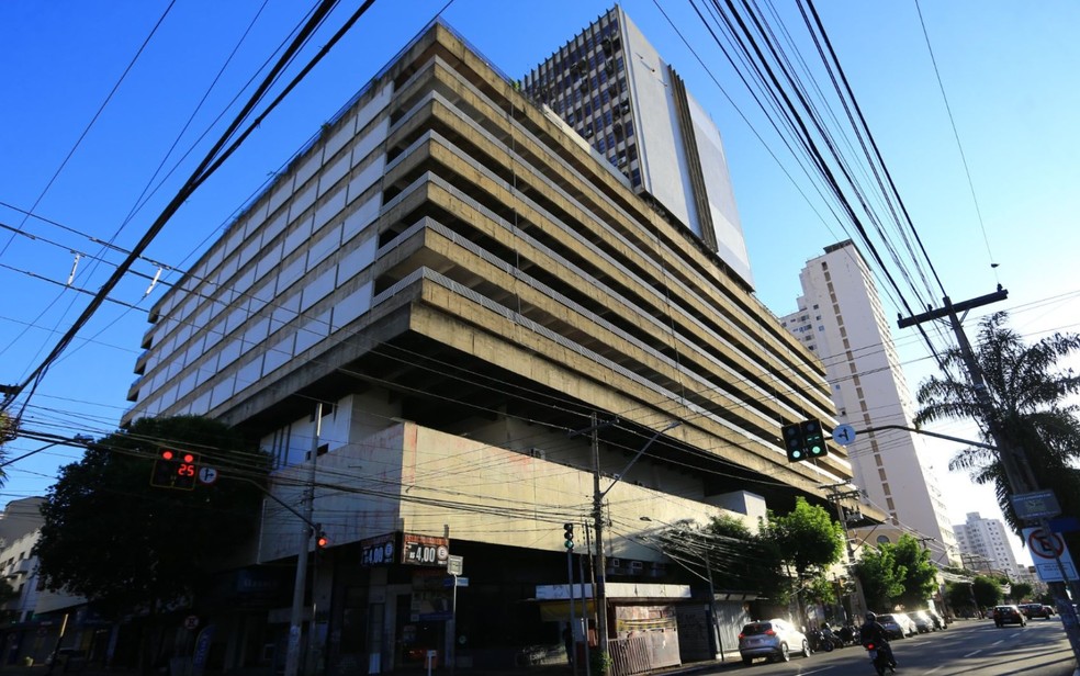 Edifício Parthenon Center, no Setor Centro, em Goiás — Foto: Wildes Barbosa / O Popular