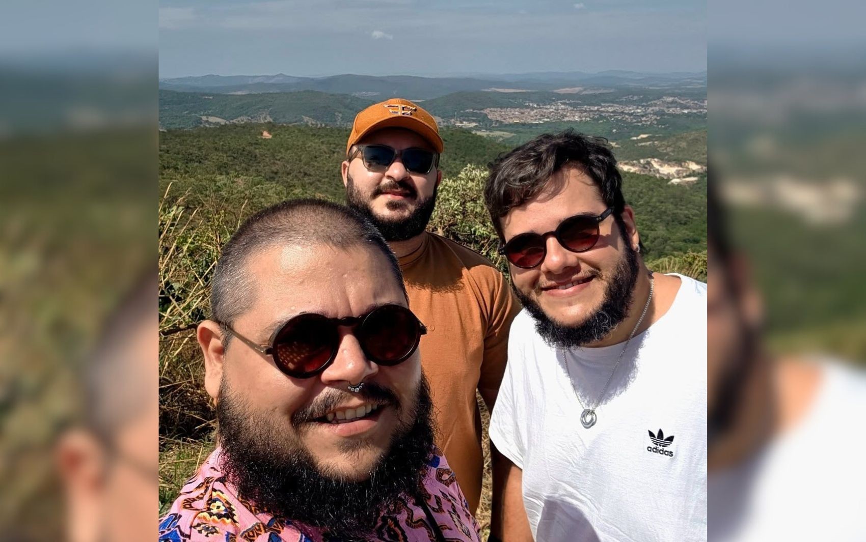 Justiça reconhece união estável de trisal após cinco anos juntos, em Goiás 