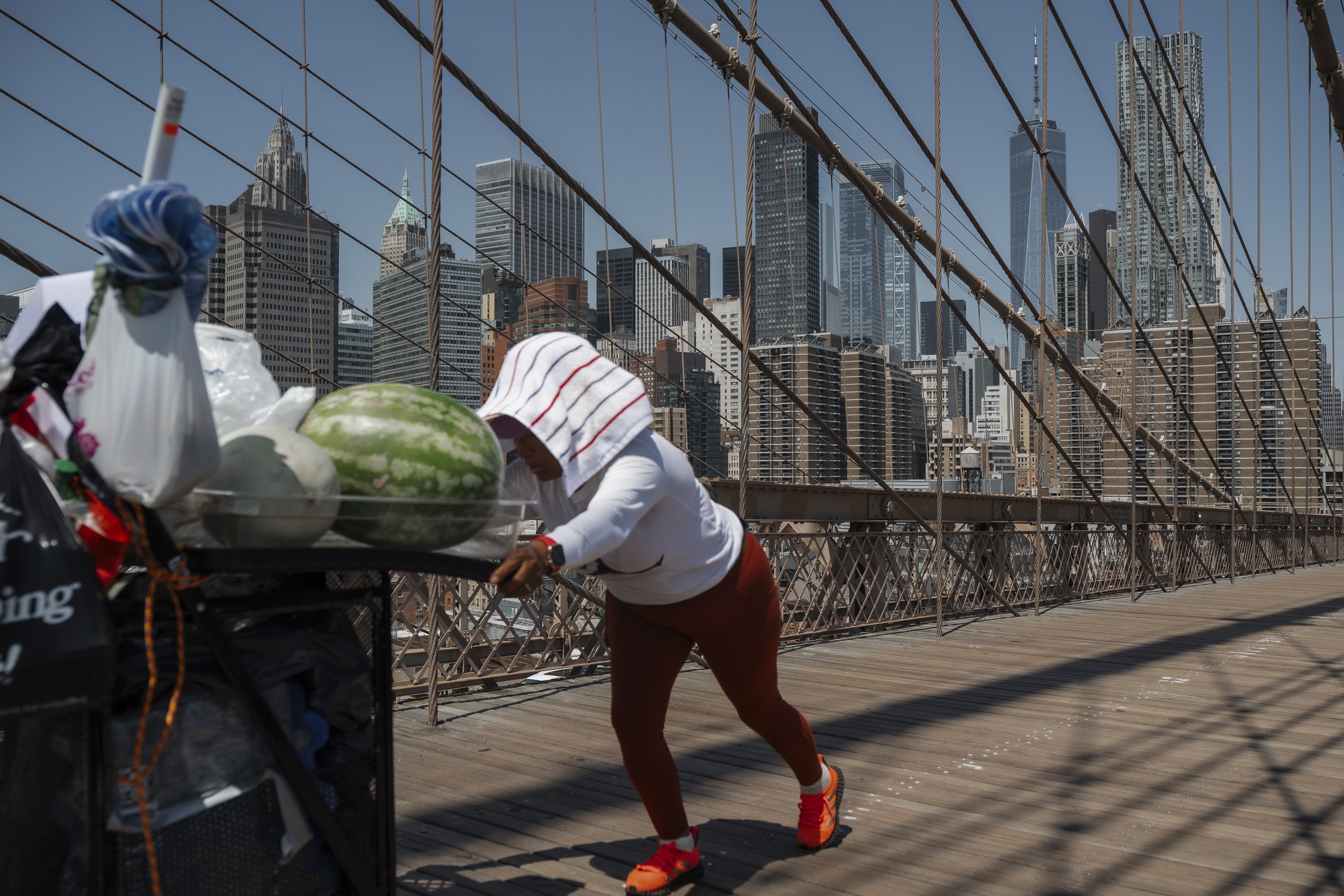 Em verão 'extremo', cidades dos EUA registram temperaturas recordes no pior dia da atual onda de calor