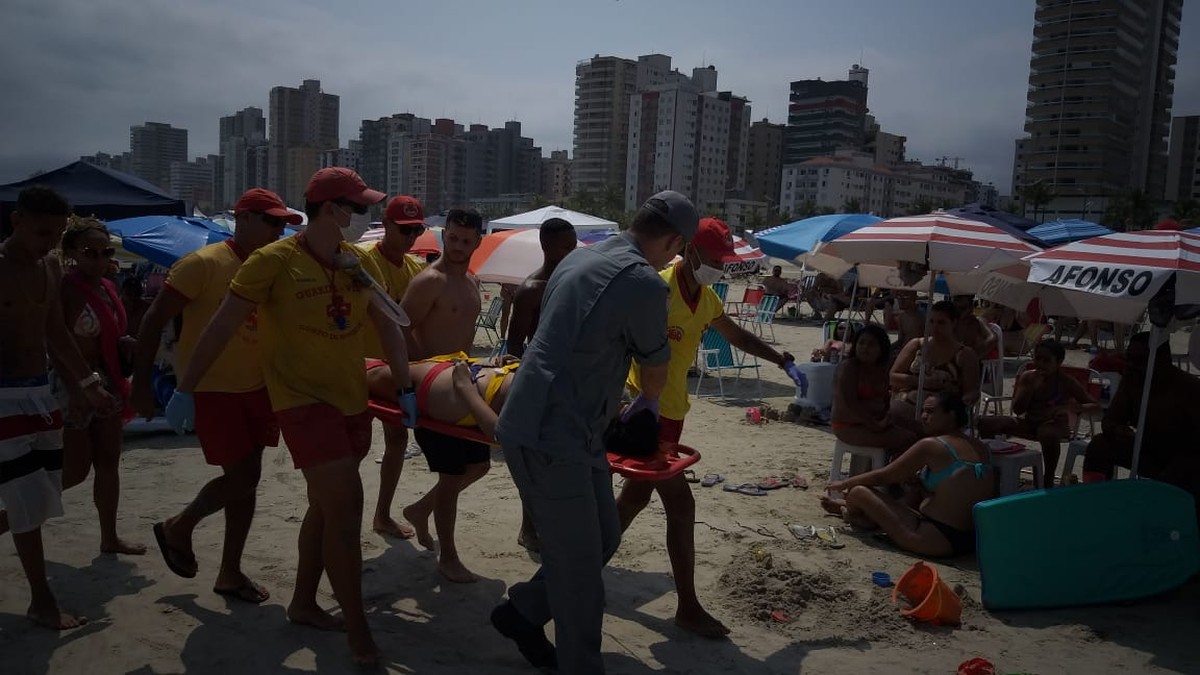 Banhista é Resgatada Após Se Afogar Na Orla De Praia Grande Sp Santos E Região G1 5909