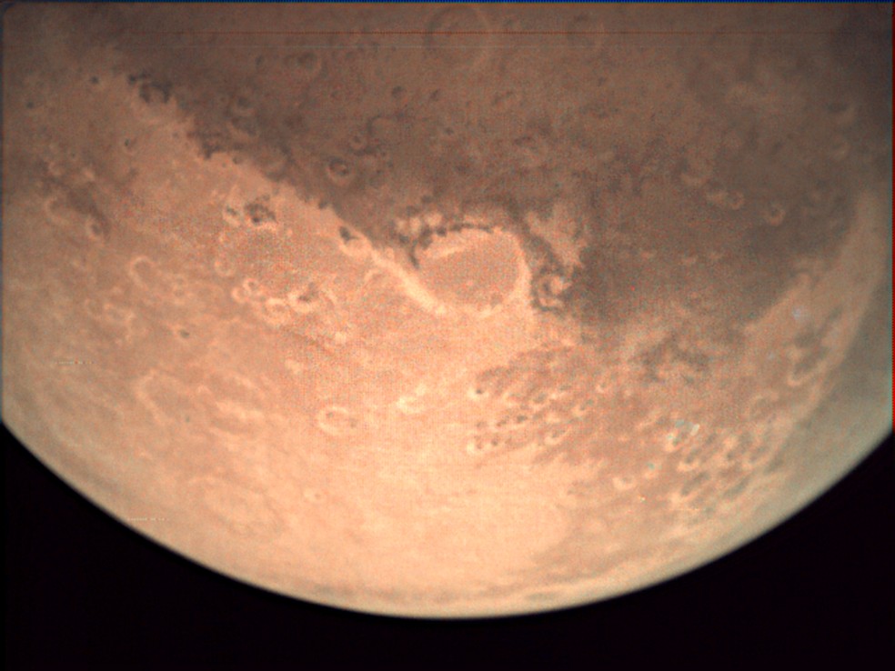 O Planeta Vermelho visto pela câmera do Mars Orbiter, mesmo equipamento que fará a primeira live de Marte nesta sexta (2). — Foto: ESA