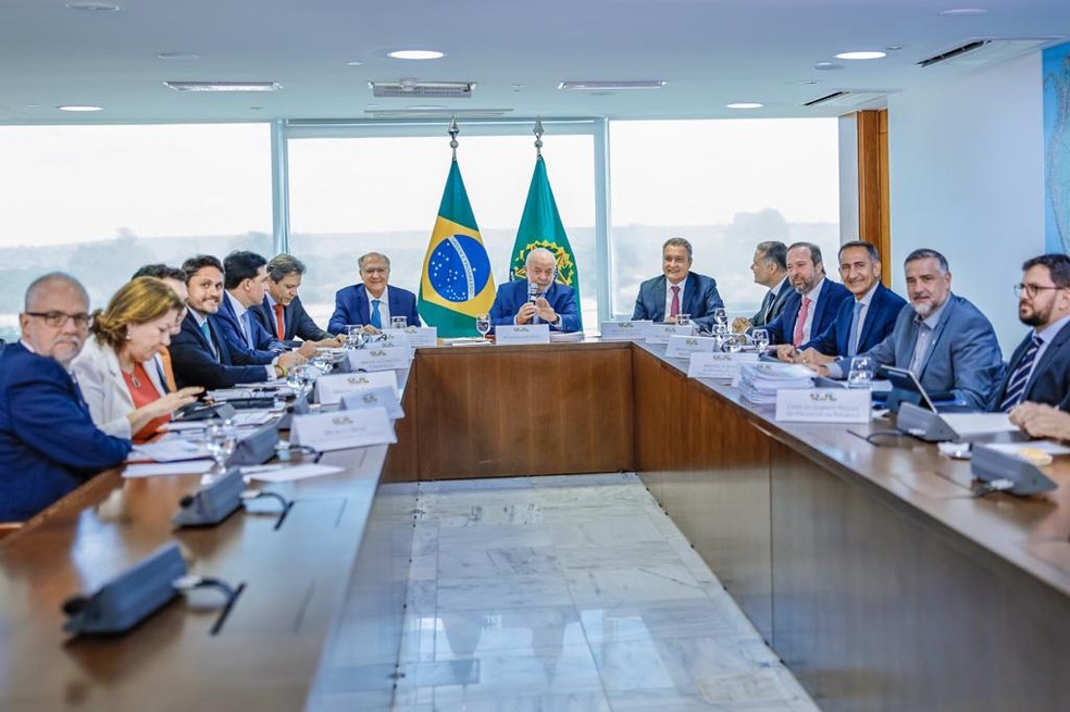 Reunião de Lula com ministros da área de infraestrutura — Foto: Ricardo Stuckert/Presidência da República