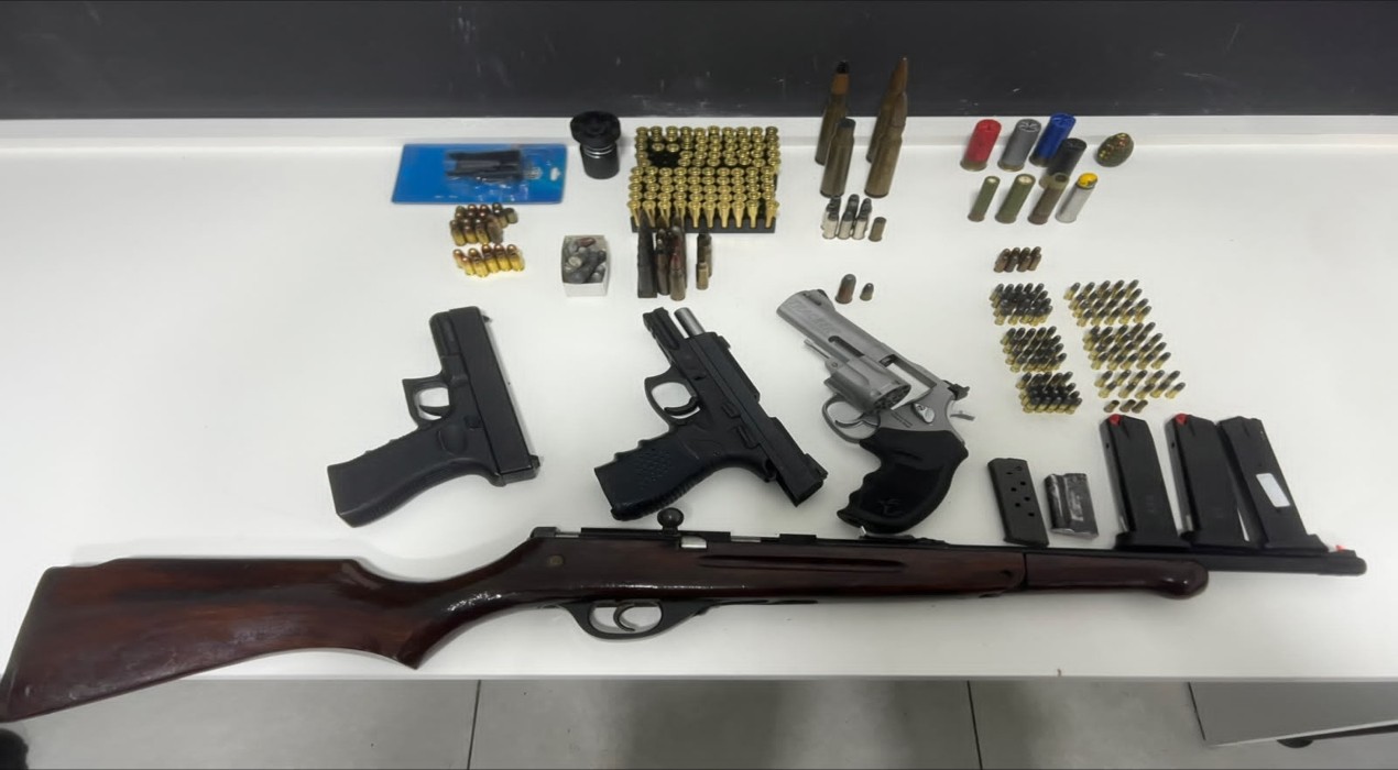 Homem é preso com armas e munições de uso restrito em Sorocaba