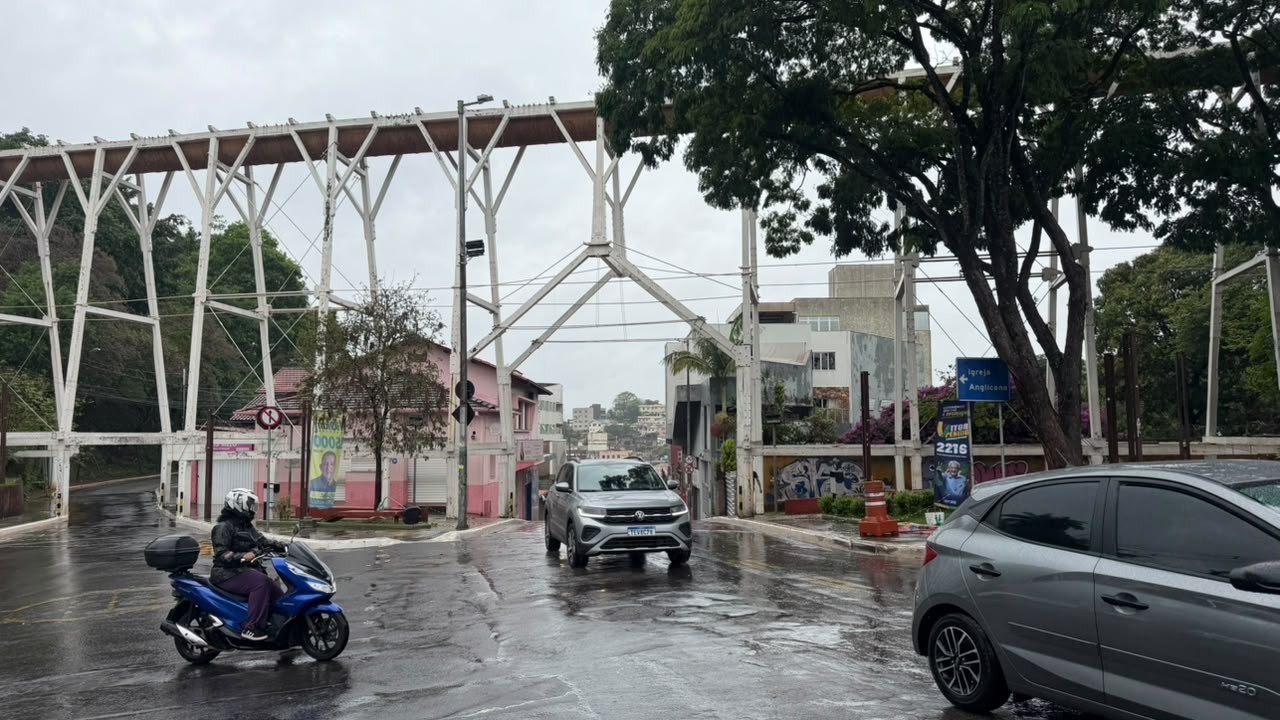 Bicame de Nova Lima passa por vistoria neste sábado após chuva forte inclinar estrutura