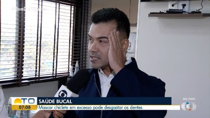 Especialista fala dos prejuízos de mascar chicletes em excesso