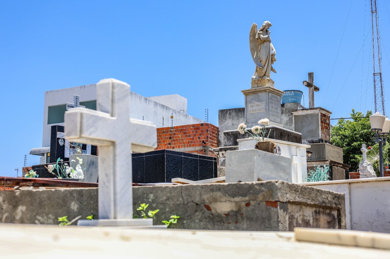 Dia de finados: cemitérios de Petrolina funcionam em horário especial durante a semana
