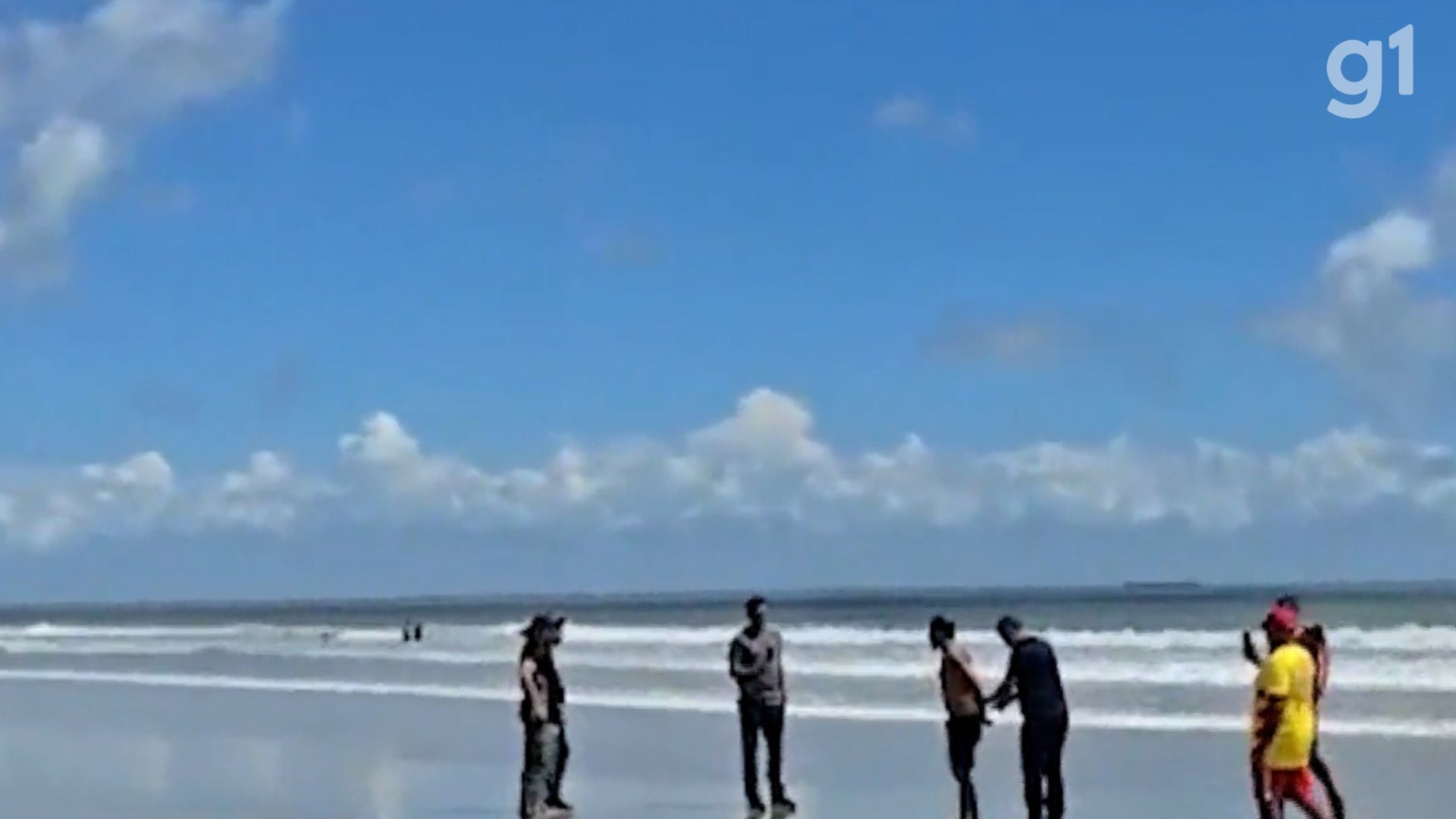Homem é preso enquanto surfava na Praia do Olho d’Água, em São Luís
