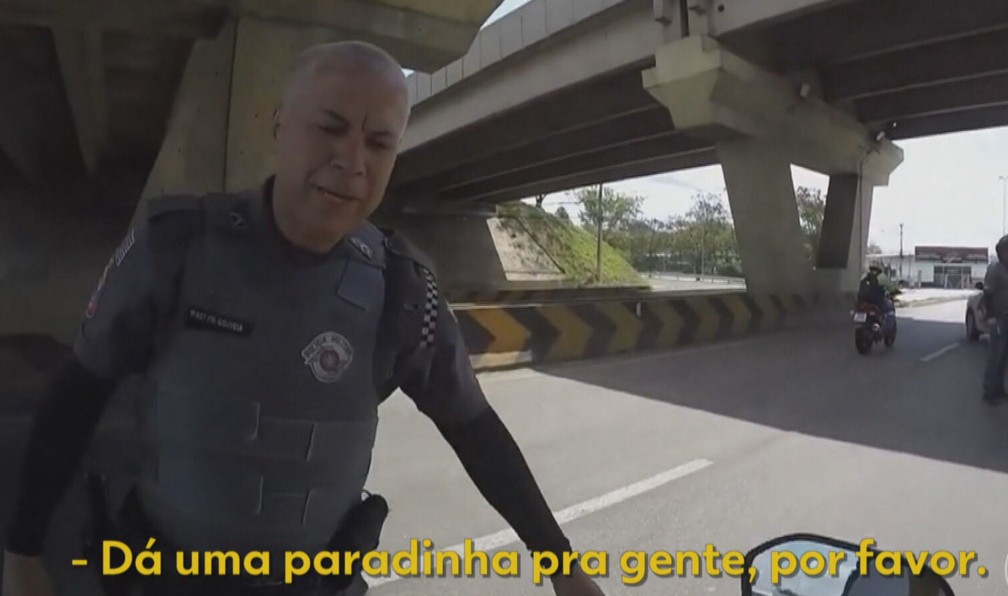 Sargento tinha fama de ser gentil em abordagens e tinha vídeos publicados na internet. — Foto: TV Globo/Reprodução