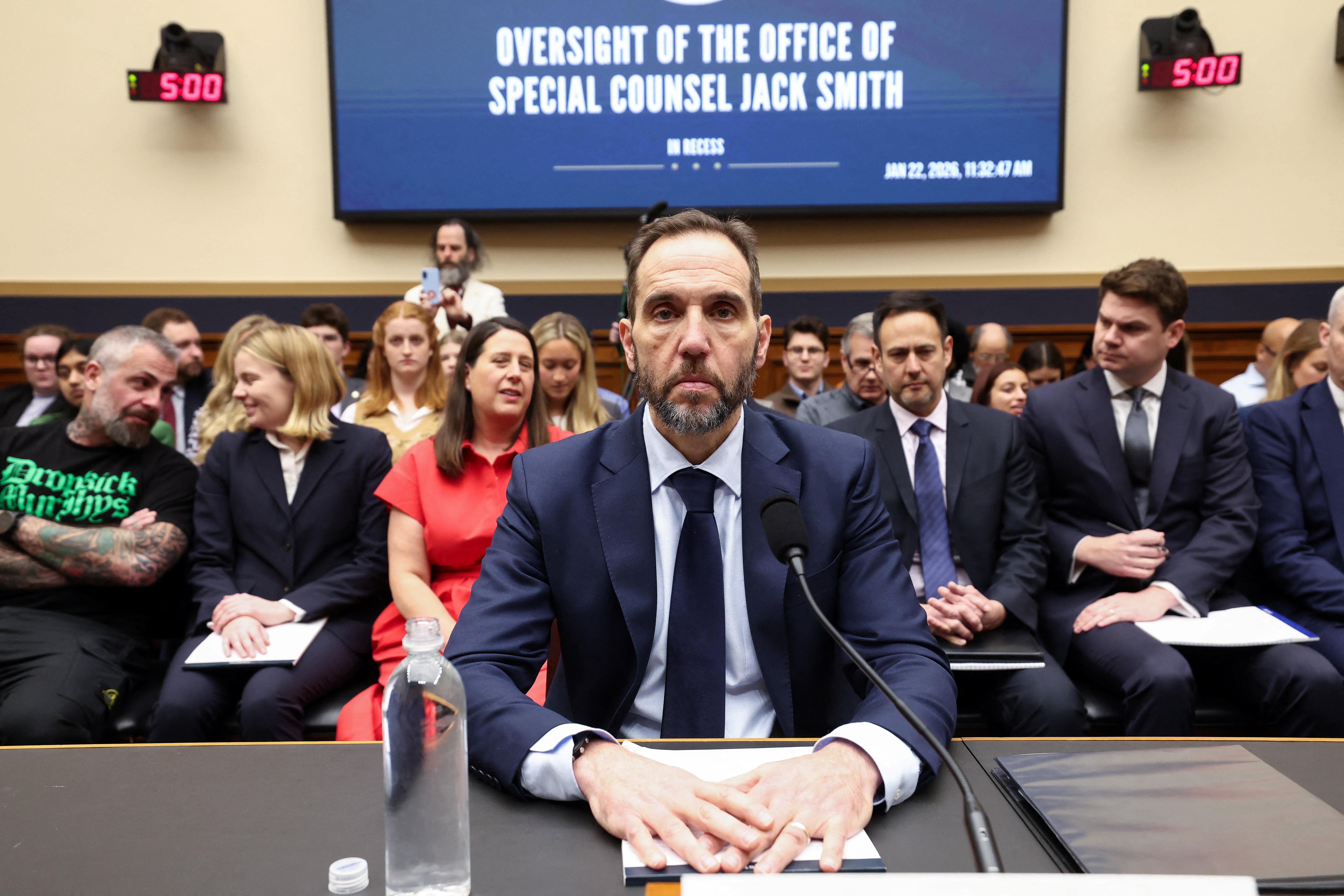 'Ninguém está acima da lei': o depoimento do procurador dos EUA que investiga Trump e foi chamado por ele de 'animal desvairado'