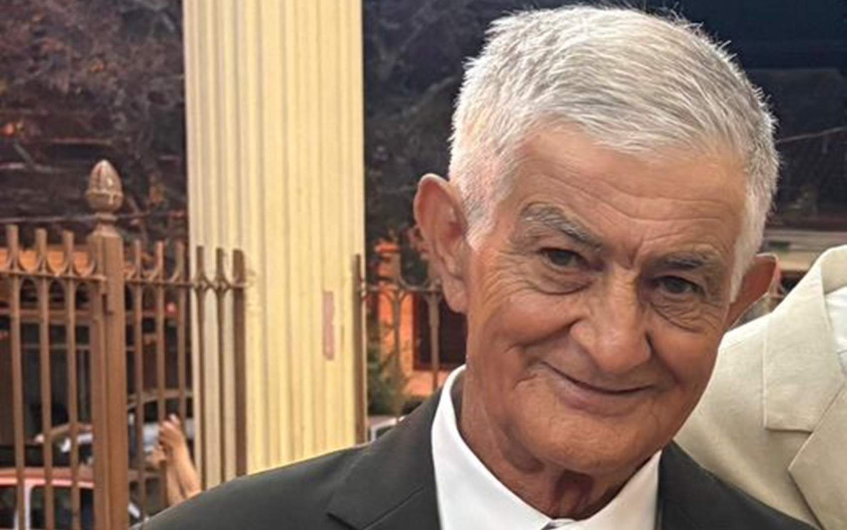 Pintor de 79 anos morre ao cair de andaime durante obra em igreja no Centro de Três Pontas, MG