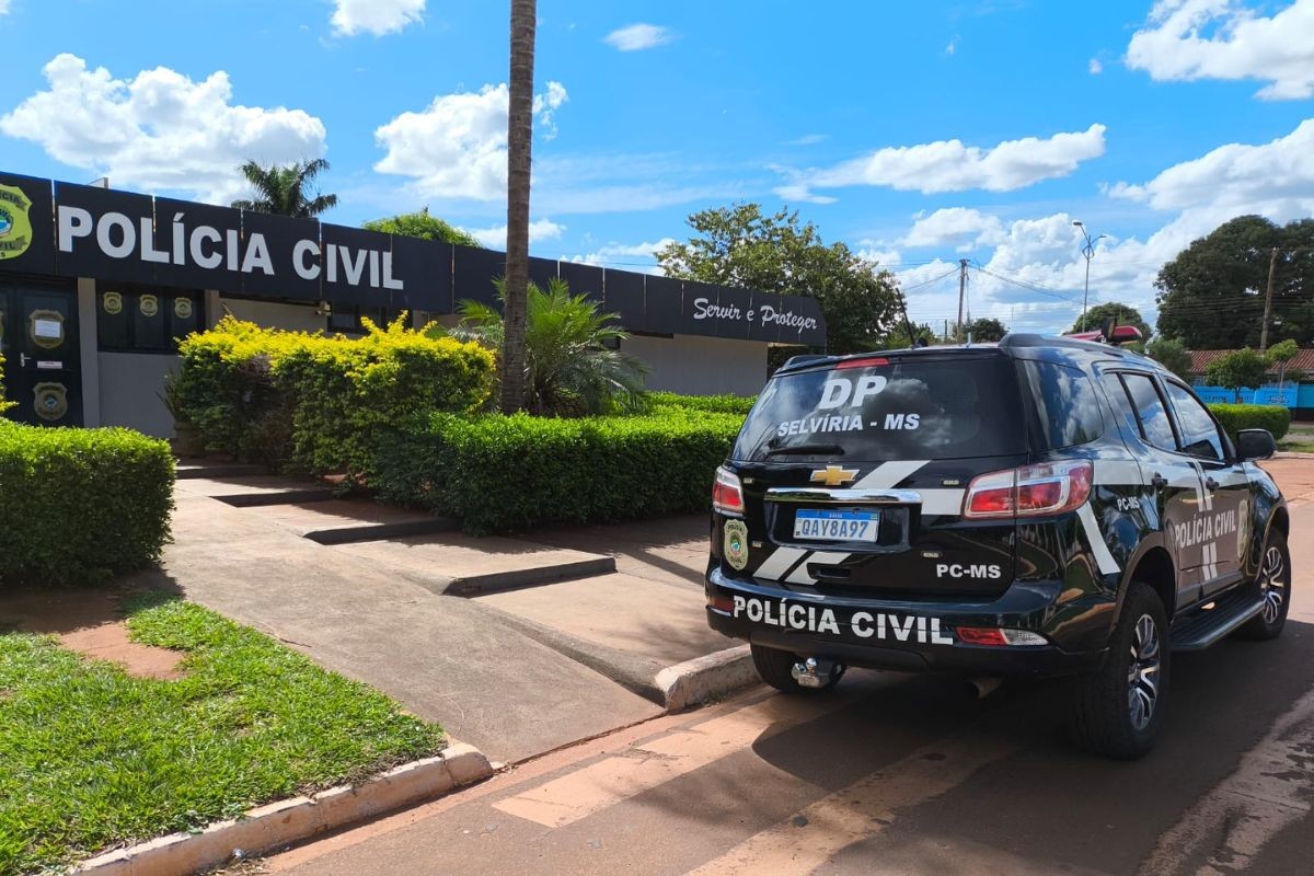 Suspeito de matar a própria tia é preso ao tentar lavar sangue em córrego de MS