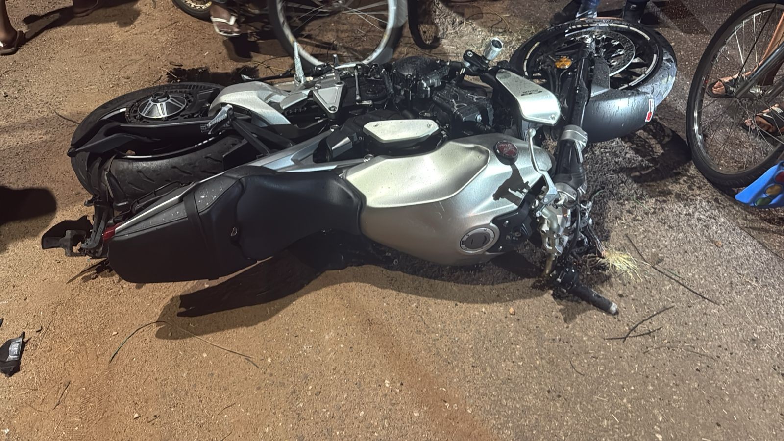 Policial do Cope morre após perder controle da motocicleta e colidir com poste em Ananindeua