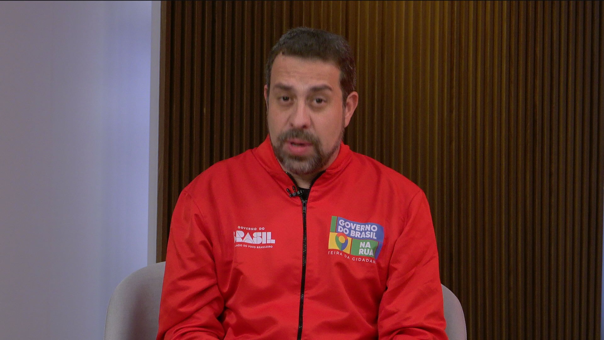 'Queremos que a escala 6x1 acabe já', diz Boulos sobre projeto de Lula 