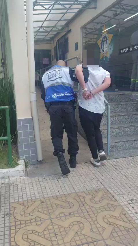 Homem é preso por agredir companheira em Volta Redonda